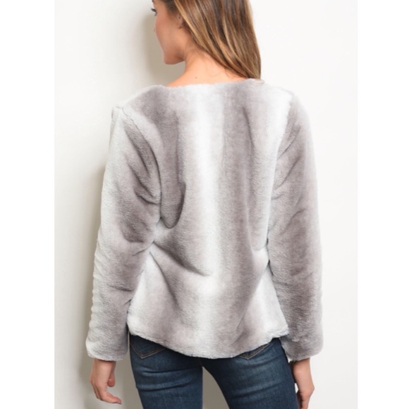 Gray faux fur blazer - Picture 2 of 2